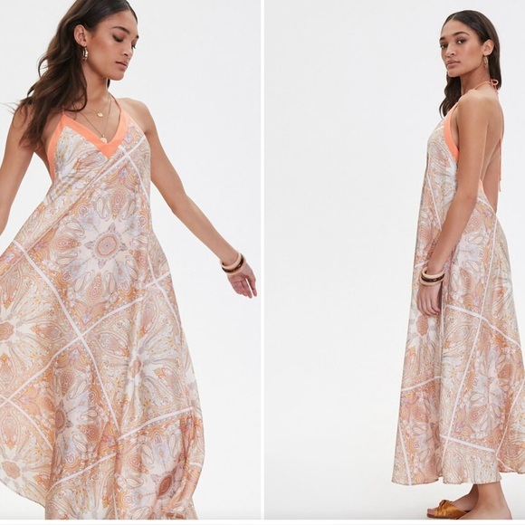 Forever 21 Women's Satin Ornate Print
Trapeze Dress in Cream Large - Picture 1 of 5